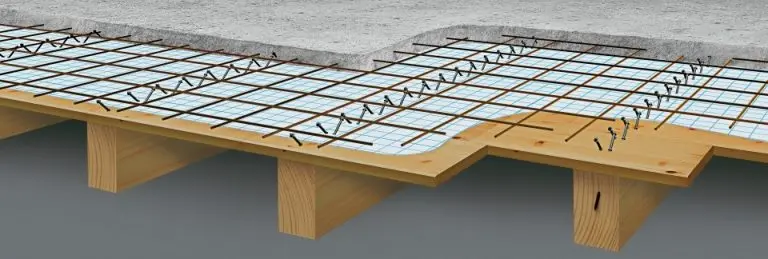 Plancher mixte bois-béton avec connecteurs métalliques